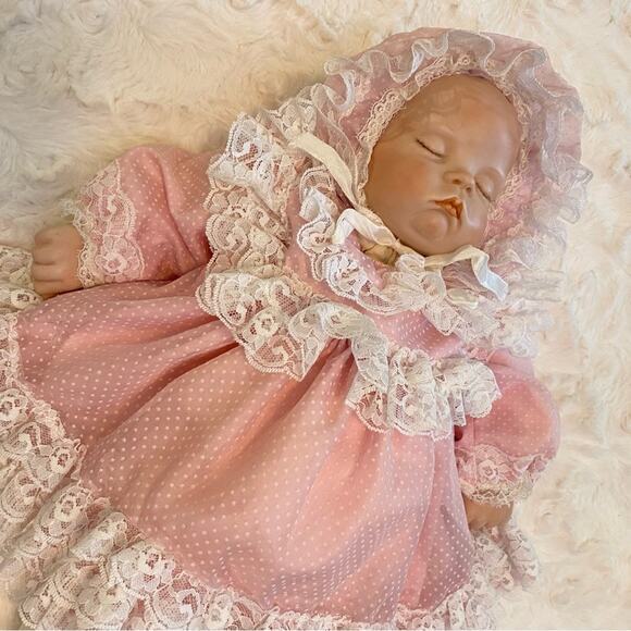 Vintage Sleeping Baby Doll Real Looking Porcelain Doll - Picture 3 of 12